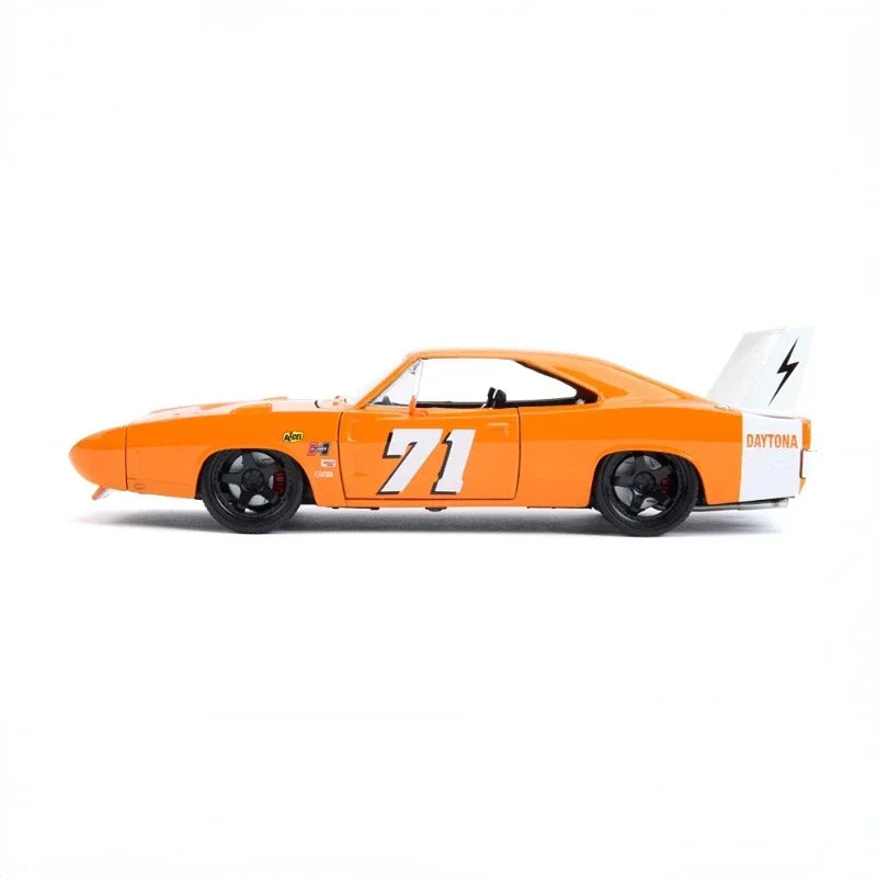 1:24 scale diecast model of a 1969 Dodge Charger Daytona, featuring a high simulation design with detailed metal alloy construction, perfect for collectors and muscle car enthusiasts.