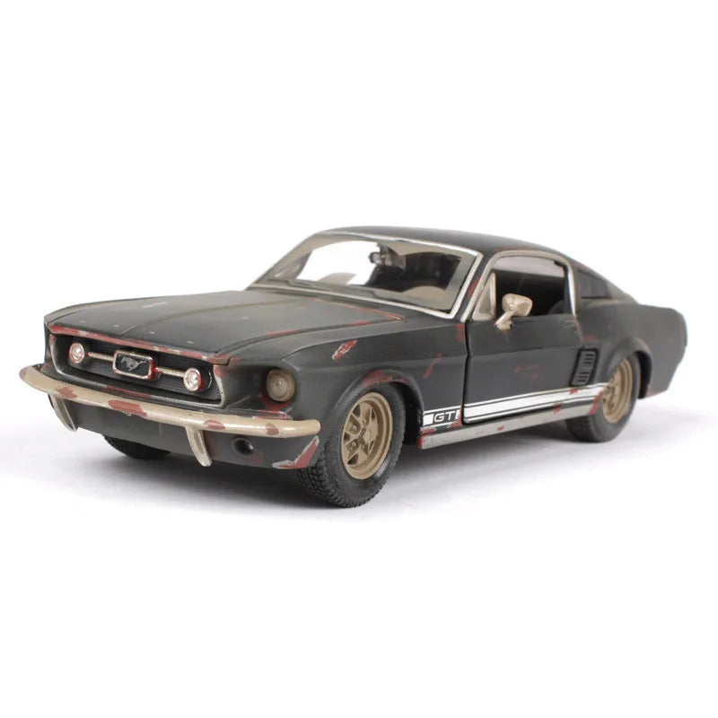 1:24 scale 1967 Ford Mustang GT collectible die-cast model car in retro sports car style, featuring detailed interior and exterior design  