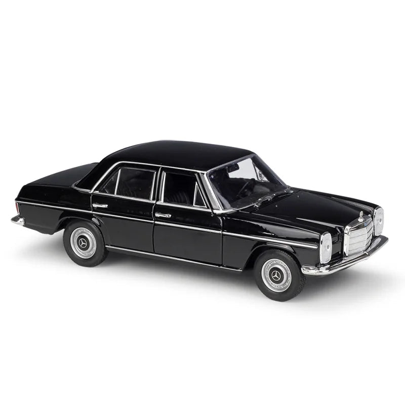 1:24 Mercedes-Benz 220 Sedan – Collectible Alloy Simulation Car Model