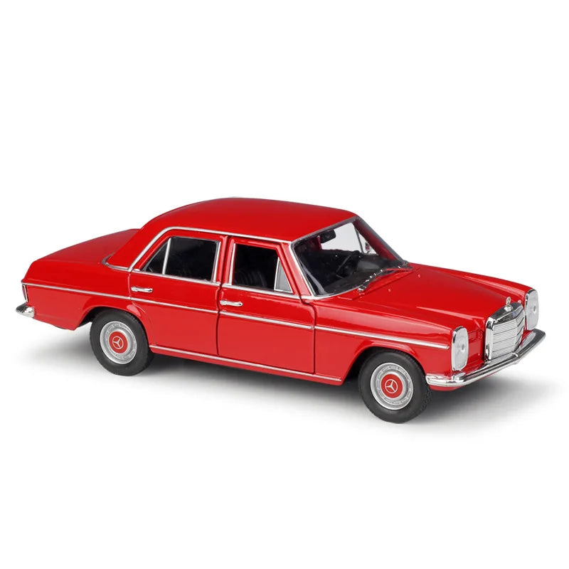 1:24 Mercedes-Benz 220 Sedan – Collectible Alloy Simulation Car Model