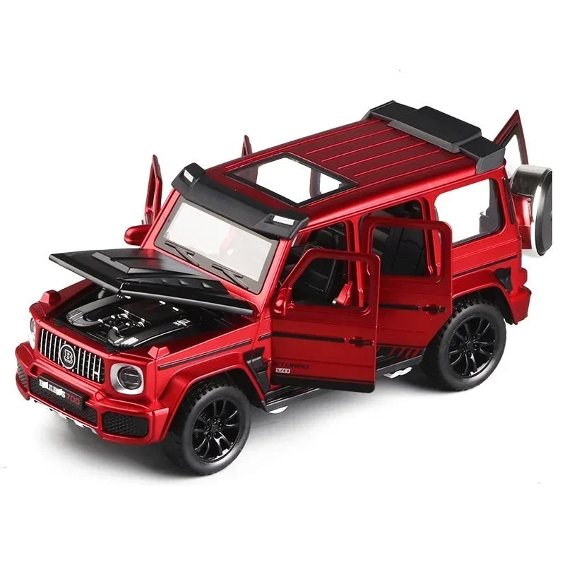 1/32 Mercedes-Benz G700 diecast SUV model featuring detailed design, off-road capability, and sound and light functions