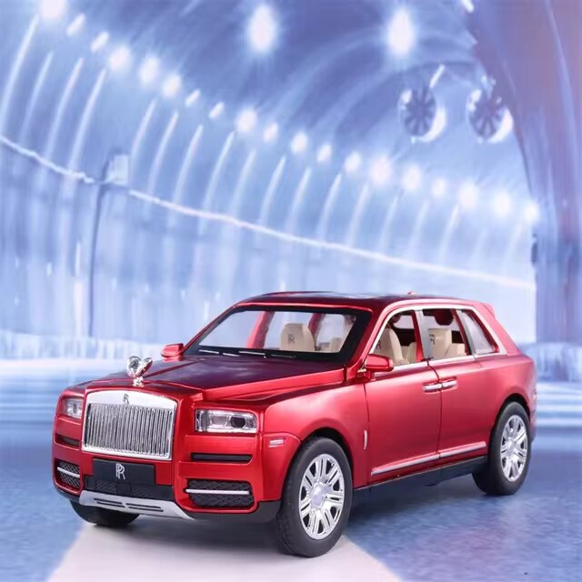 1:24 scale diecast model of a Rolls-Royce Cullinan SUV, featuring high simulation design with detailed metal alloy construction, sound and light effects, and pull-back action, perfect for collectors and luxury car enthusiasts.