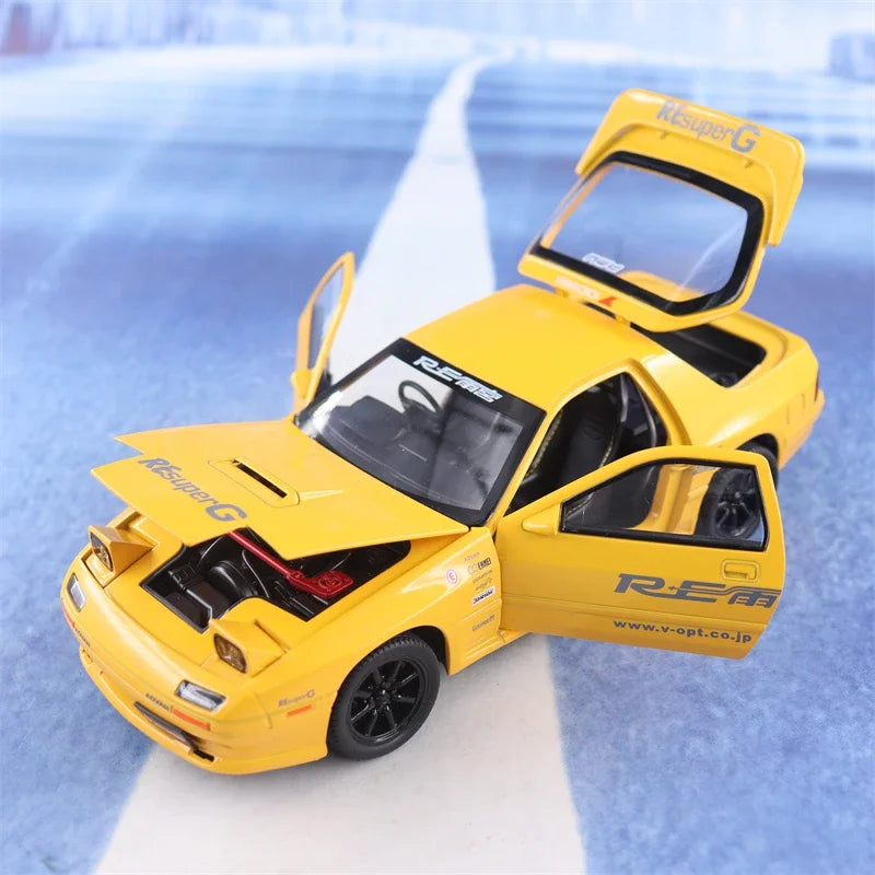 1:24 scale diecast model of a Mazda RX7-FC streetcar version, featuring detailed metal alloy construction with sound, light, and pull-back action, perfect for collectors and car enthusiasts.